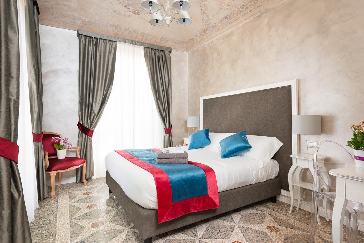 Double Room with Private Bathroom,578956833:JPEG